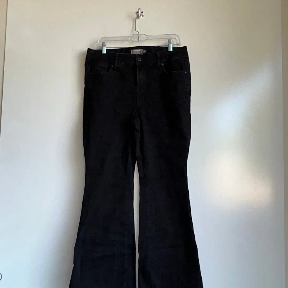 TORRID Bombshell Flare Leg Premium Stretch Black Jeans Size 14S - Picture 2 of 13